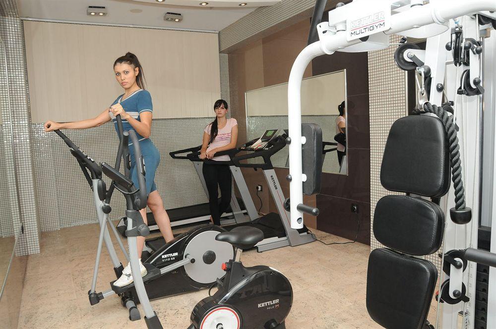 Iron Hotel Hokmeli Kültér fotó