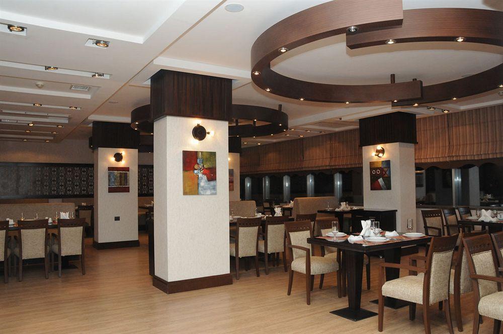 Iron Hotel Hokmeli Kültér fotó