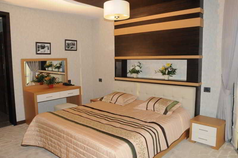 Iron Hotel Hokmeli Kültér fotó